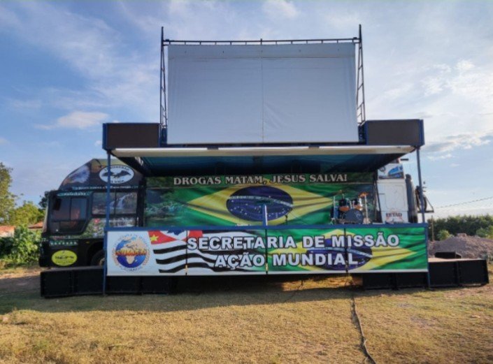 Foto do Ônibus-Palco do Projeto